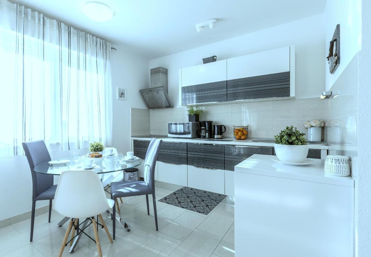 Iris Beach Apartments Kaštela 外观 照片