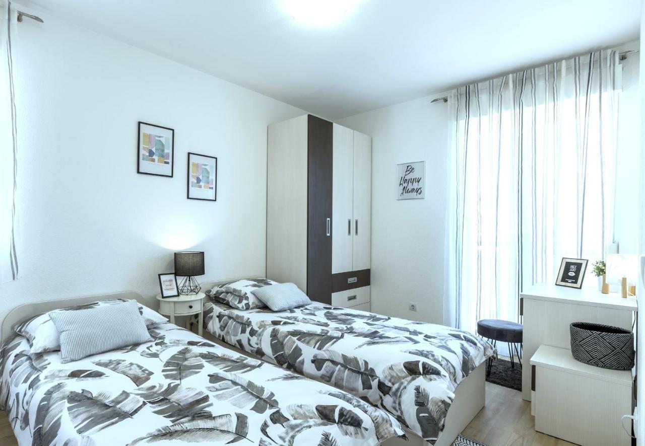 Iris Beach Apartments Kaštela 外观 照片